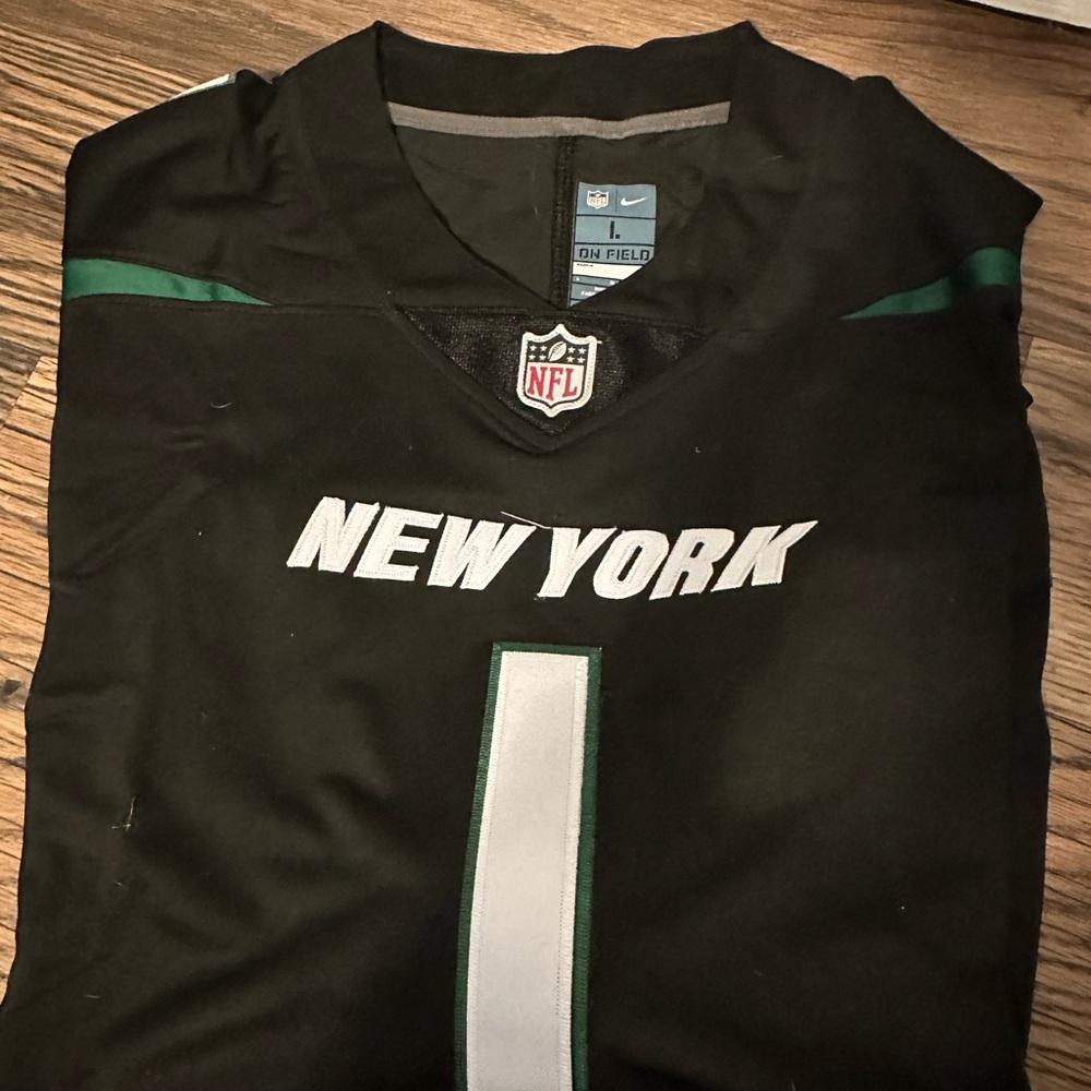 Nike Black and Green NFL Authentic Sauce Gardner Jersey